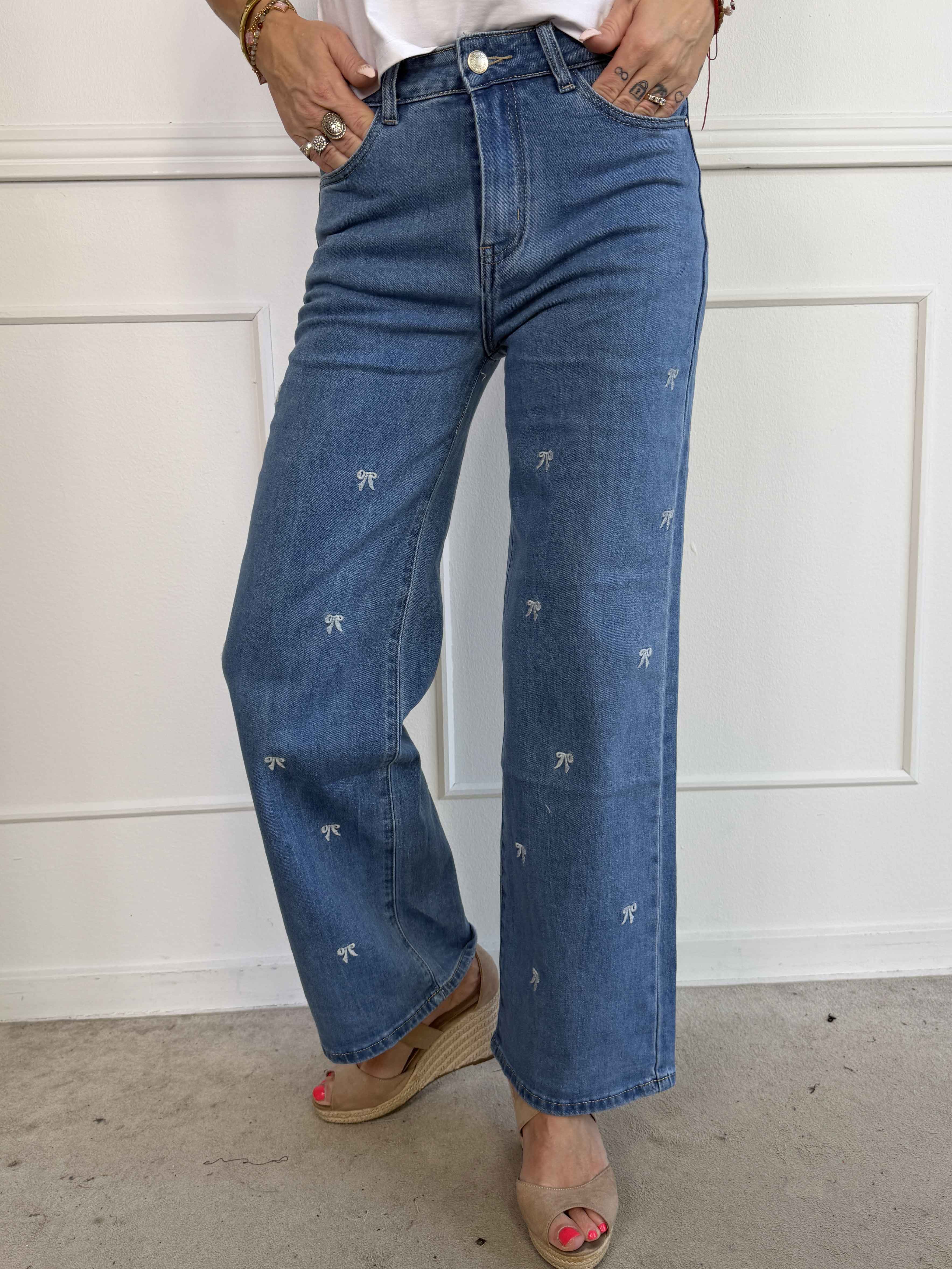 Gerdi - Wide leg jeans med fine sløjfe detaljer